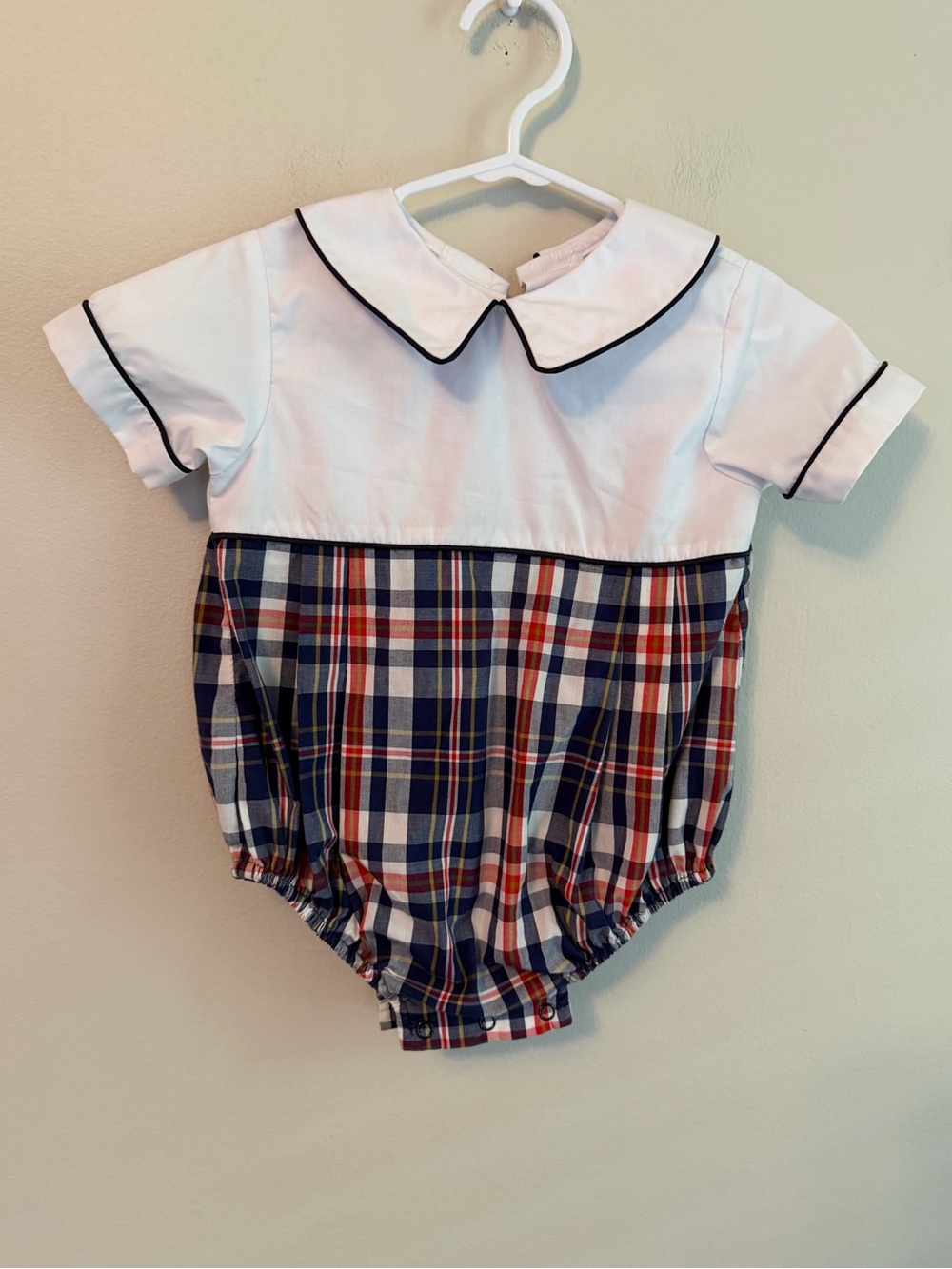 The Beaufort Bonnet Company White and Navy Plaid Bubble